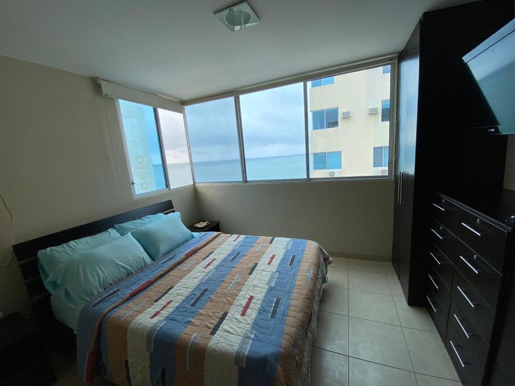 Comodo Apartamento Con Vista Al Mar. Salinas  Extérieur photo